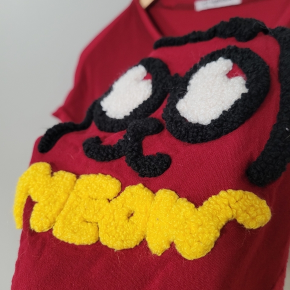 Meow red teeshirt with chenille cat patch - Picture 7 of 7